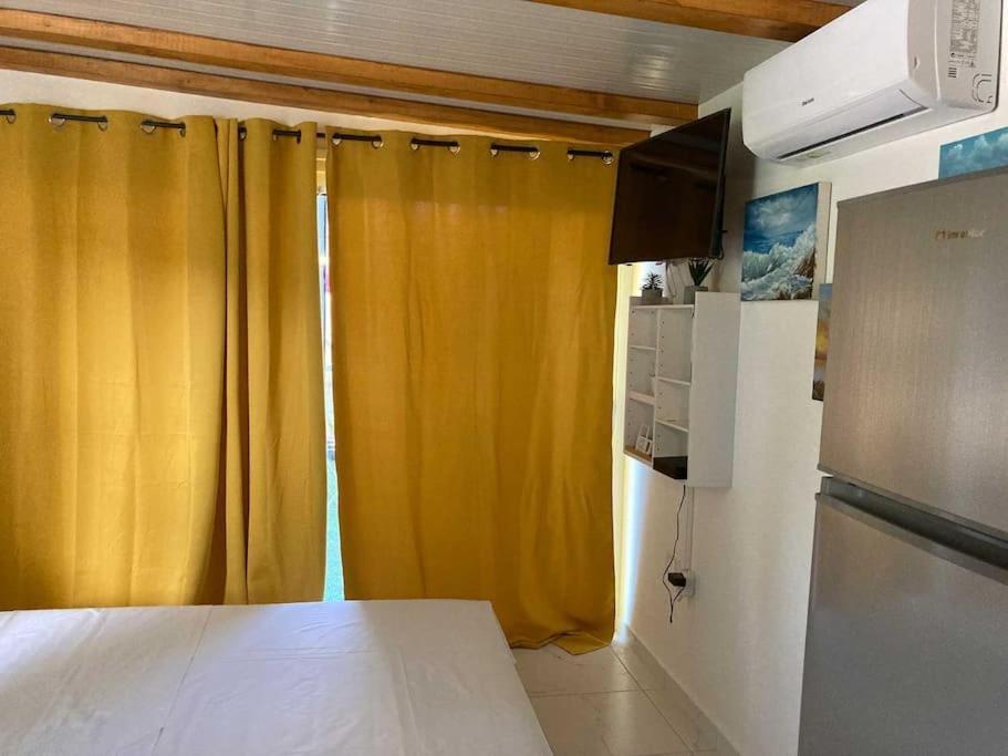 Villa The Banana House à Lourdata  Extérieur photo